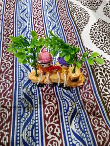 Cute Couple Showpiece for Home Decor