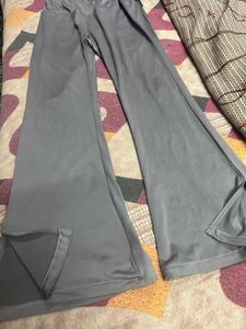 Grey Ruched gym pants