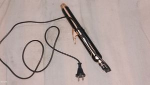 It's 3 In 1 hair straightener.