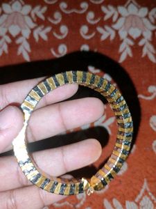 Stylish Bangle Bracelet
