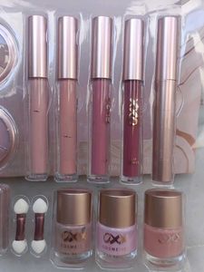 18 Pieces Makeup Kit