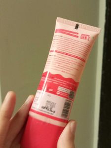 Aqualogica Radiance Water Light Fluid Sunscreen SP