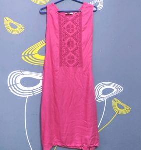 Avaasa Sleeveless Kurta