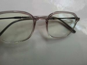 Stylish Translucent Eyeglasses