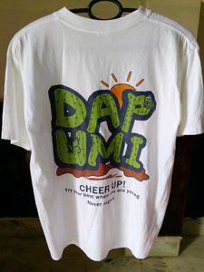 Uniqlo Graphic Tshirt