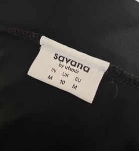 Savana keyhole top