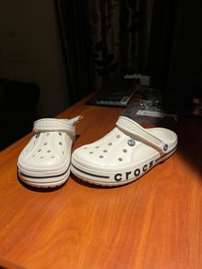 Crocs Classic Sandal: Sunny Yellow