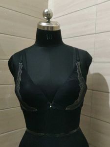 Elegant Black Lace Trim Bra