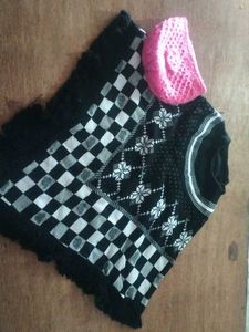 Chic Black and White Poncho