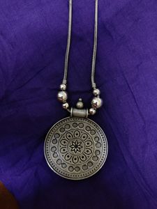 New Metallic Long Chain With Beautiful Locket