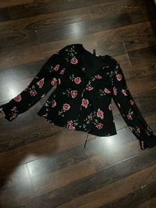 H&M Floral Print V neck Top