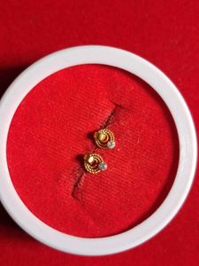Elegant Gold Earrings with Stone