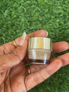 Estee Lauder Revitalizing Supreme Cream