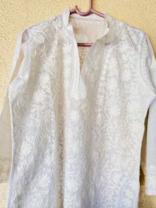 Elegant White Chikankari Kurta