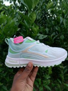Xplore White & Green Sneakers