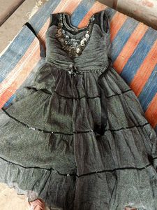 beautiful party wear dress kids