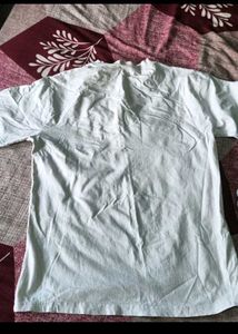 5 Bundle of Graphic T-Shirts