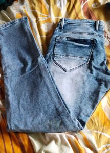 Men's Distressed Blue Jeans