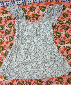 Floral Print Puff Sleeve Top