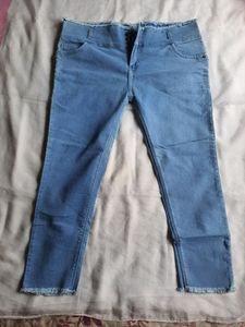 High-Waisted Frayed Hem Jeans
