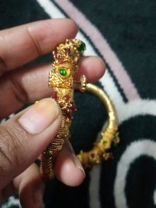 Vintage Gold-Tone Bangles