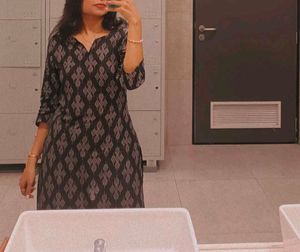 Elegant Black & Grey Printed Kurta