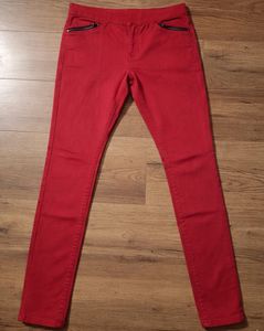 Red Zipper Accent Skinny Jeggings