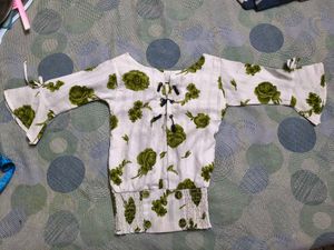 Floral Print full sleeve Top for 4-6 year girl
