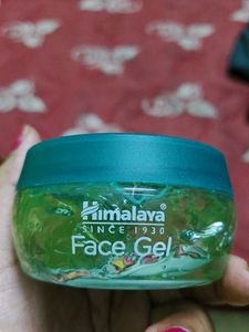Himalaya Moisturizing Aloe Vera Face Gel