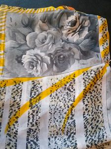 mustard and white sarri