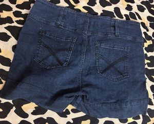 Stylish High-Waisted Denim Shorts