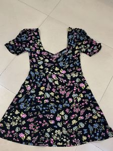 Chic Floral Print Mini Dress