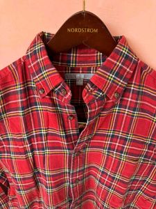 UNIQLO Classic Red Plaid Button-Down Shirt