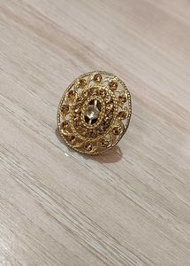 Elegant Gold Stone Ring