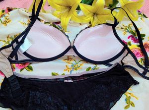 Lace Detail H&amp;M Bra With Sexy Penty