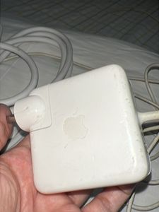 Apple MacBook Charger