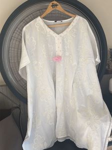 Elegant White Embroidered Kurta