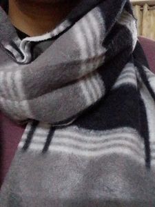 Stylish Plaid Scarf