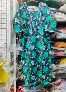 Elegant Floral Print Kurti Set