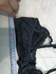 Elegant Black 💛&amp; Pink Embroidered Bra