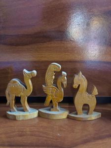 SALE/wooden showpiece set of 5