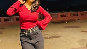 Chic marron Ribbed Flare Sleeve Top