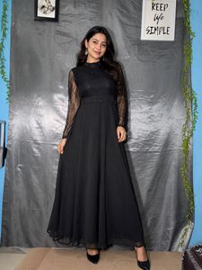 UCB Elegant Black Lace Evening Gown