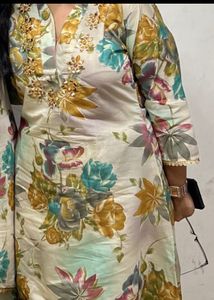 Elegant Floral Print Kurta Set