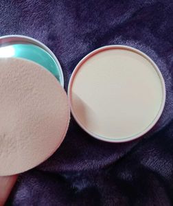 2 Products comboo🩷 Compact Powder and Rollon