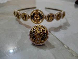 set of 2 Rakhdi Gold Maang Tikka