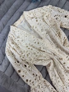 Lace Detail Top - size: M-L size