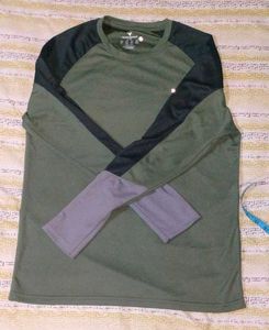 American Eagle Active T-Shirt