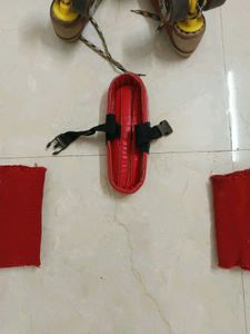 VINTAGE ROLLER SKATES