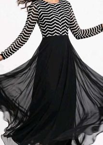 Chic Black &amp; White Chevron Print gown